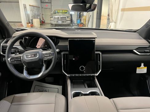 New 2026 GMC Acadia Elevation w/ Elevation Premium Package image 8