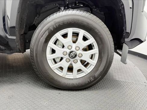 Used 2025 Toyota Tacoma SR5 image 32