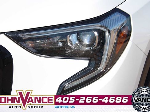 Used 2020 GMC Terrain SLT w/ Preferred Package image 4