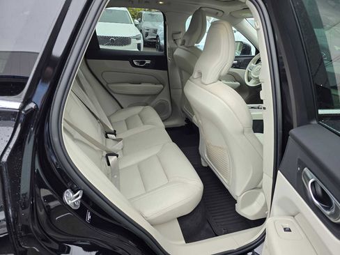 Certified 2023 Volvo XC60 B5 Ultimate w/ Climate Package image 12