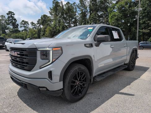 Used 2024 GMC Sierra 1500 Elevation w/ LPO, Elevation Black Package AWD/4WD image 4