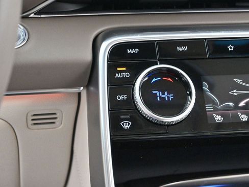 Used 2024 Genesis GV80 3.5T w/ Prestige Package image 26