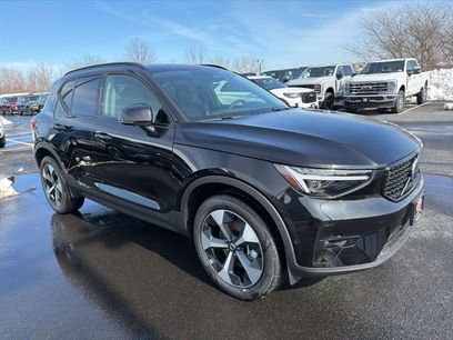 New 2026 Volvo XC40 B5 Plus w/ Protection Package Premier