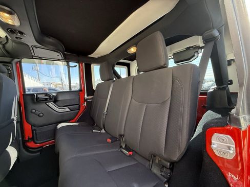 Used 2017 Jeep Wrangler Unlimited Sport w/ Dual Top Group image 7