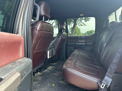 Used 2015 Ford F150 Platinum w/ Equipment Group 701A Luxury AWD/4WD image 10