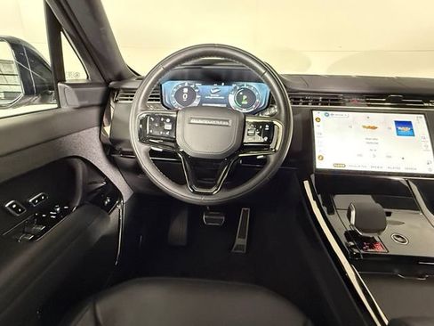 Used 2025 Land Rover Range Rover Sport Dynamic SE AWD/4WD image 16
