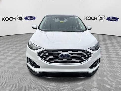 Used 2022 Ford Edge SEL w/ Convenience Package image 2