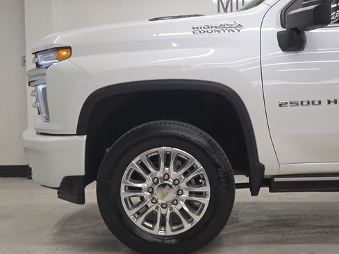 Used 2022 Chevrolet Silverado 2500 High Country w/ Z71 Off-Road Package image 45