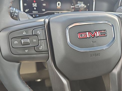 Used 2025 GMC Sierra 1500 AT4 image 40