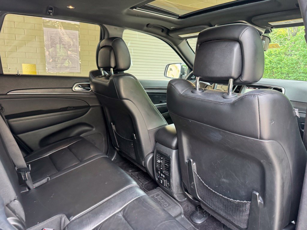 Used 2018 Jeep Grand Cherokee Limited AWD/4WD image 27