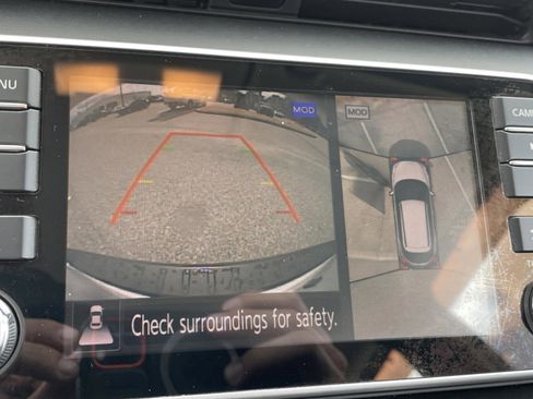 Used 2019 Nissan Kicks SR w/ SR Premium Package image 27