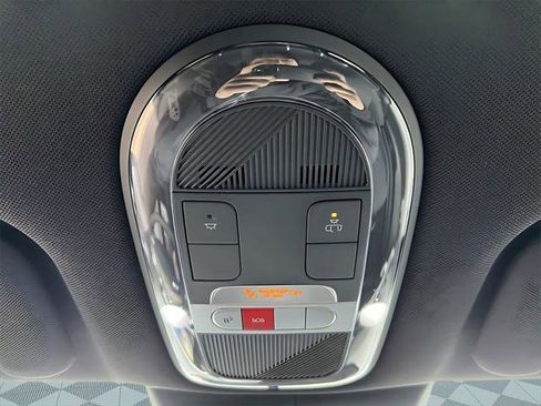 New 2025 Hyundai Ioniq 6 SE image 24