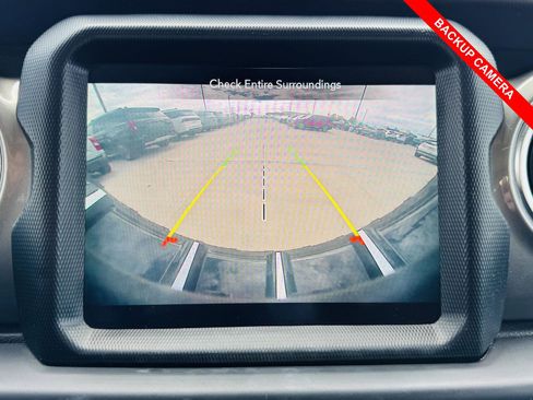 Used 2021 Jeep Wrangler Unlimited Sahara image 6