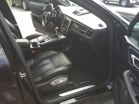 Used 2018 Porsche Macan S AWD/4WD image 12