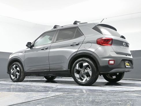Used 2023 Hyundai Venue SEL image 51