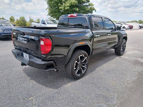 Used 2024 GMC Canyon Denali AWD/4WD image 3