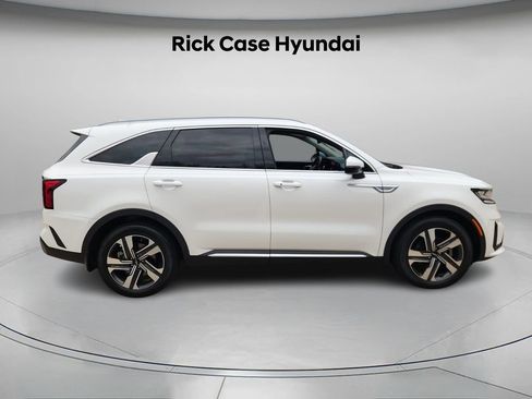 Used 2023 Kia Sorento EX image 4