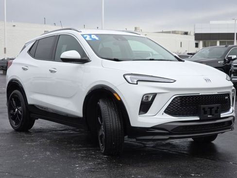 Used 2024 Buick Encore GX Sport Touring image 16