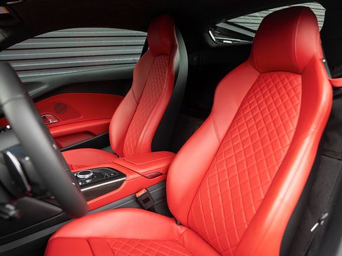 Used 2018 Audi R8 V10 plus AWD/4WD image 5