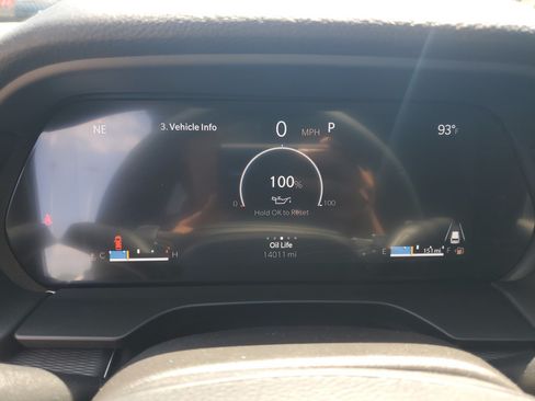 Used 2024 Jeep Grand Cherokee L Altitude RWD image 18