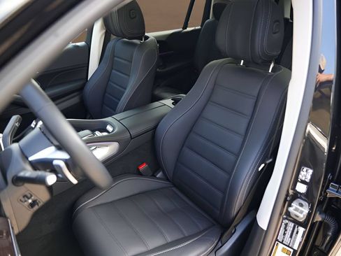 Used 2026 Mercedes-Benz GLS 450 4MATIC image 7