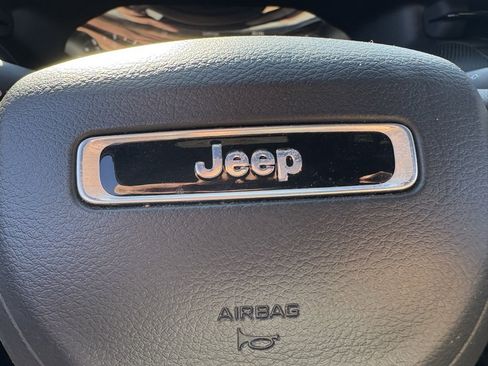 Used 2023 Jeep Compass Trailhawk AWD/4WD image 59