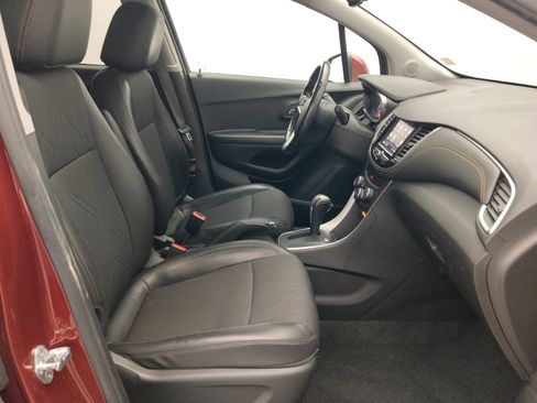 Used 2022 Chevrolet Trax LT w/ Driver Confidence Package AWD/4WD image 21