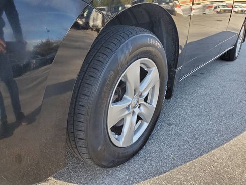 Used 2015 Nissan Quest SV w/ Leather Package image 23