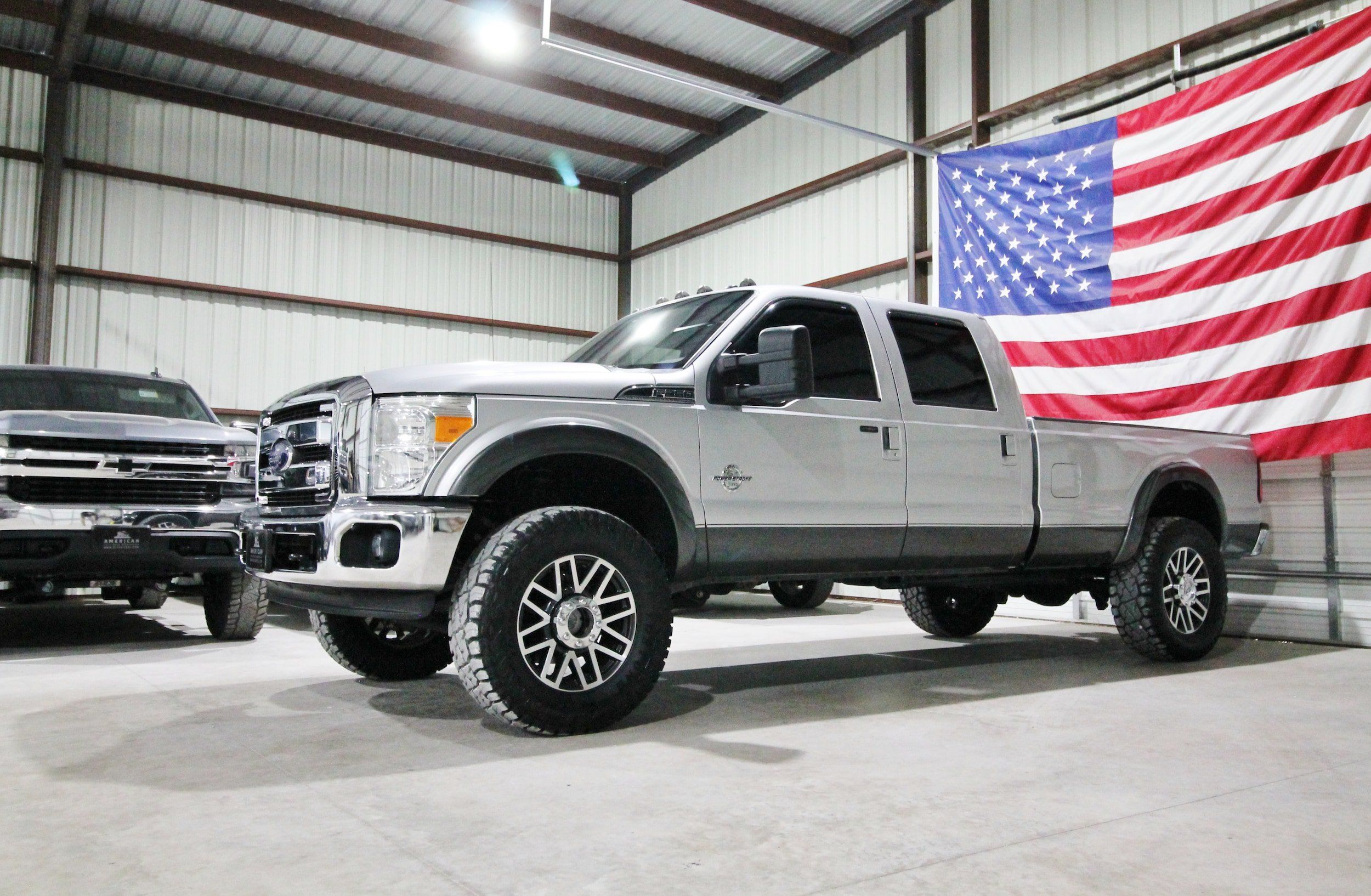 Used 2015 Ford F350 Lariat AWD/4WD image 1
