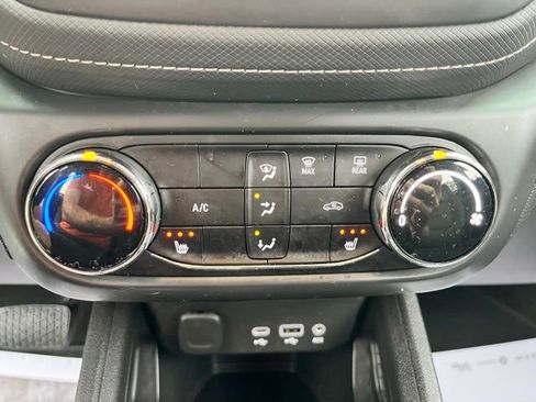 Used 2023 Chevrolet TrailBlazer ACTIV image 32