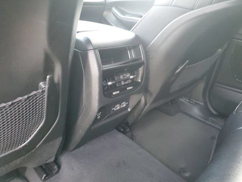 Used 2024 Jeep Grand Cherokee Altitude RWD image 15