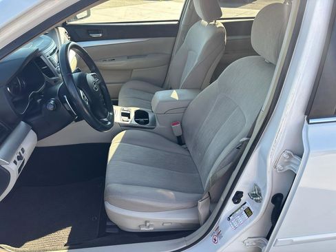 Used 2013 Subaru Outback 2.5i Premium w/ All-Weather Pkg AWD/4WD image 17