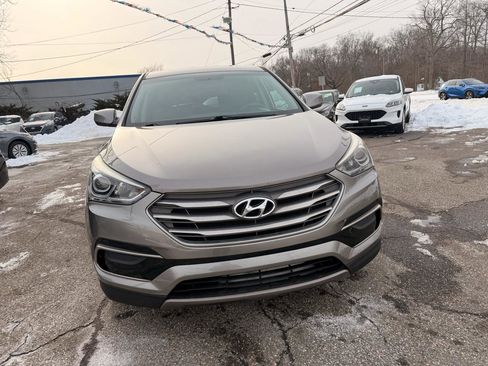 Used 2017 Hyundai Santa Fe Sport image 9