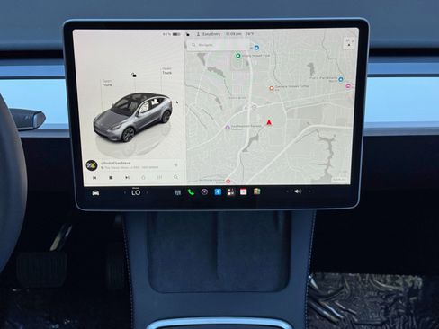 Used 2024 Tesla Model Y Long Range RWD image 21