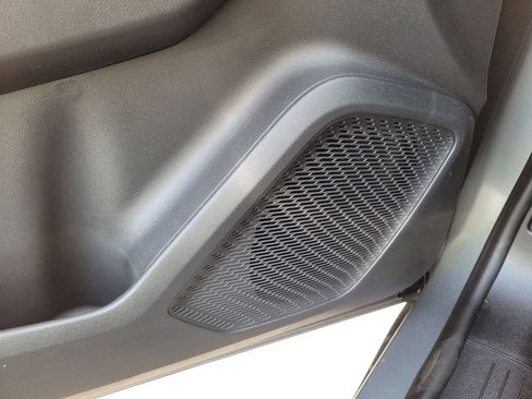 New 2026 Chevrolet Equinox EV LT image 24