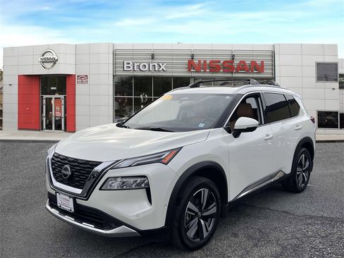 Used 2022 Nissan Rogue Platinum w/ Head-Up Display Package image 4