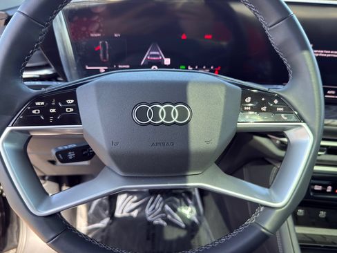 Used 2025 Audi Q5 Premium w/ Premium Plus AWD/4WD image 18