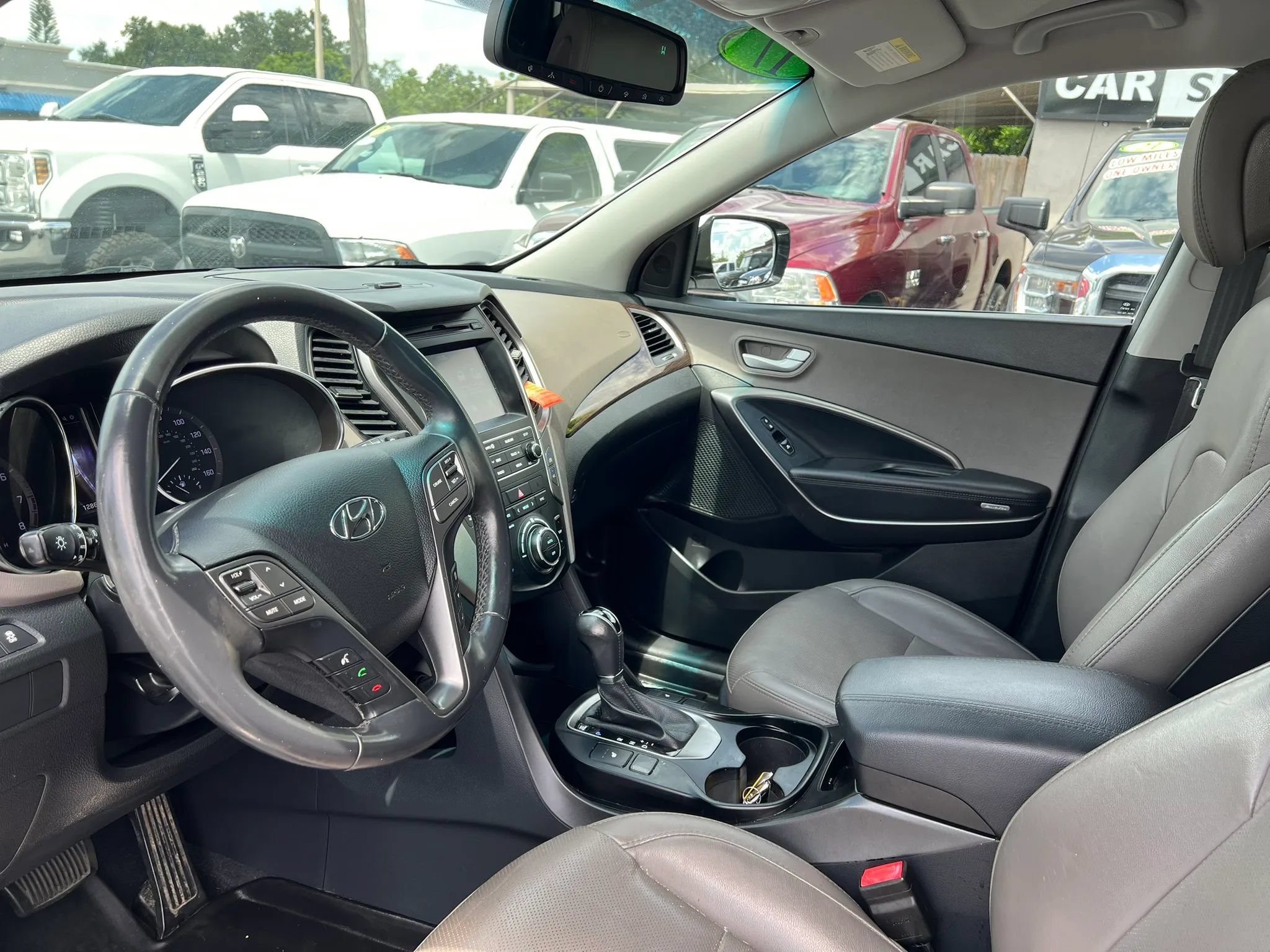 Used 2017 Hyundai Santa Fe Sport FWD image 10