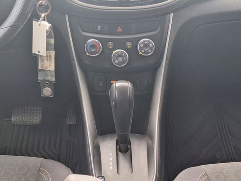 Used 2019 Chevrolet Trax LS w/ LPO, Protection Package FWD image 16