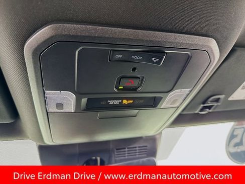 Certified 2025 Toyota Tacoma TRD Off-Road image 17