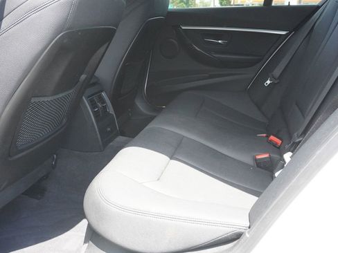 Used 2018 BMW 330i xDrive Sedan AWD/4WD image 29