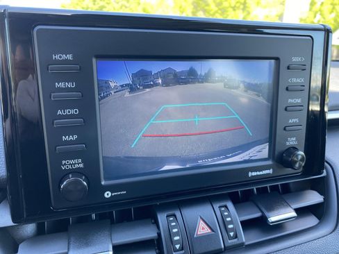 Used 2020 Toyota RAV4 XLE Premium AWD/4WD image 27