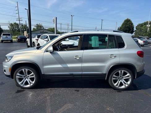 Used 2012 Volkswagen Tiguan SEL AWD/4WD image 6