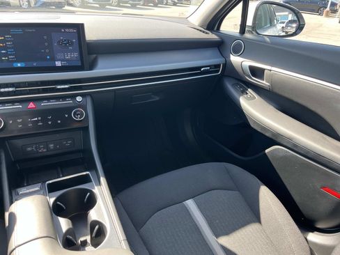 Used 2025 Hyundai Sonata SEL FWD image 11