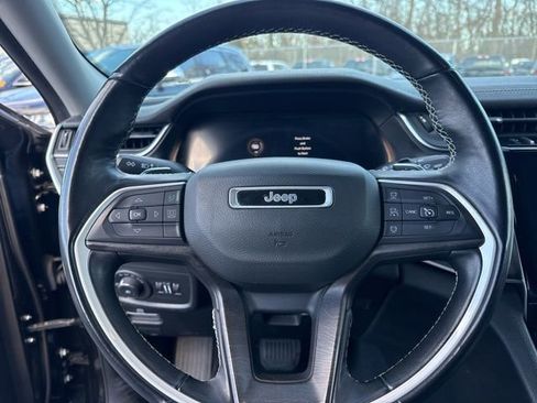 Used 2022 Jeep Grand Cherokee Limited image 14