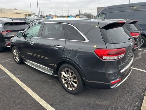 Used 2017 Kia Sorento SX image 3