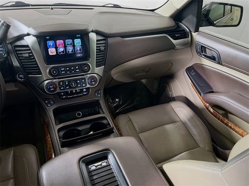 Used 2016 Chevrolet Suburban LTZ image 23