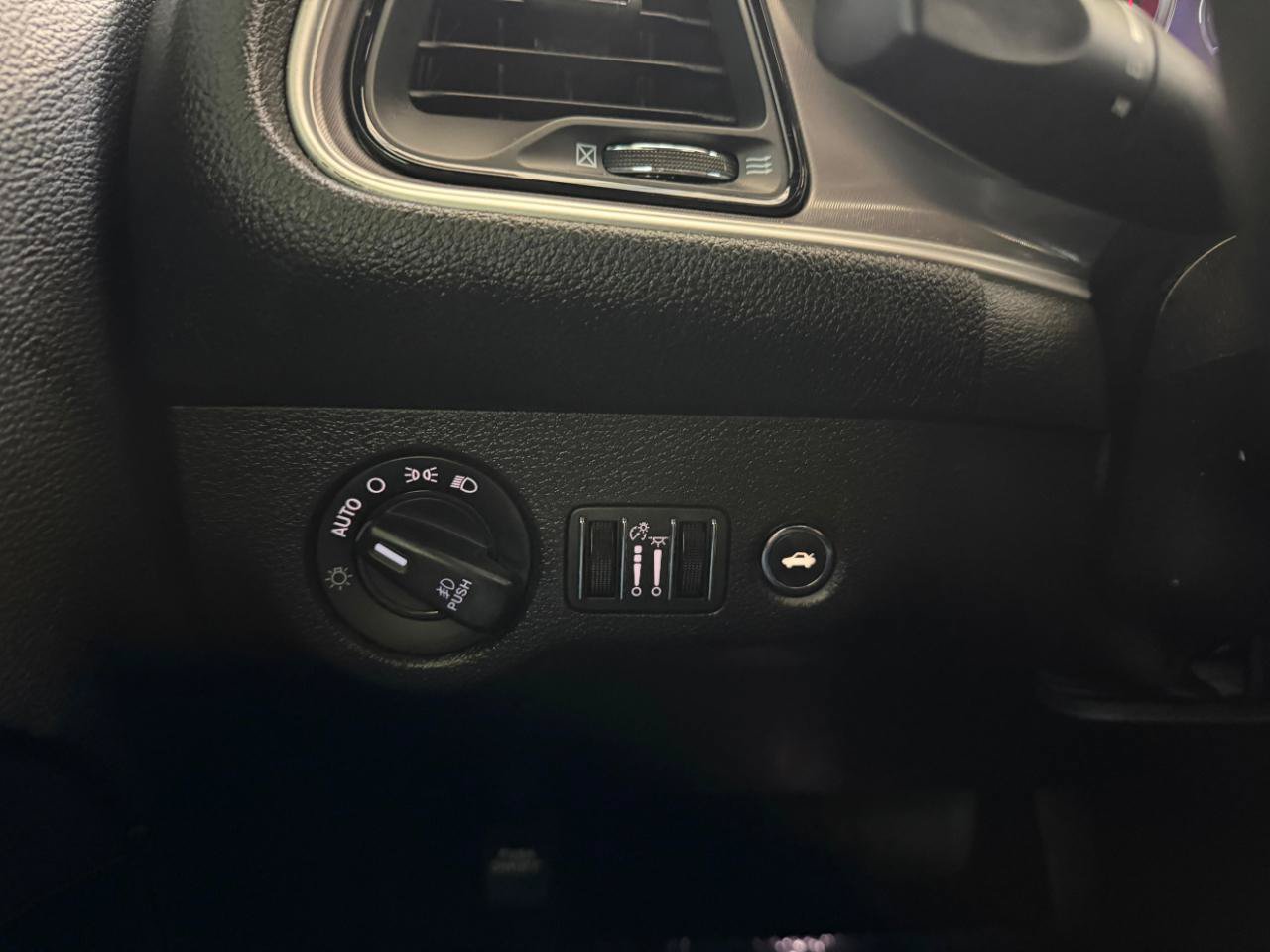 Used 2022 Dodge Challenger R/T RWD image 27