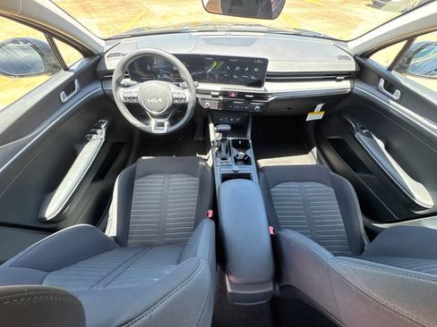 Used 2025 Kia K5 LXS FWD image 18