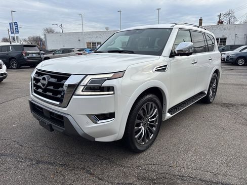 Used 2023 Nissan Armada Platinum w/ Captain's Chairs Package image 3